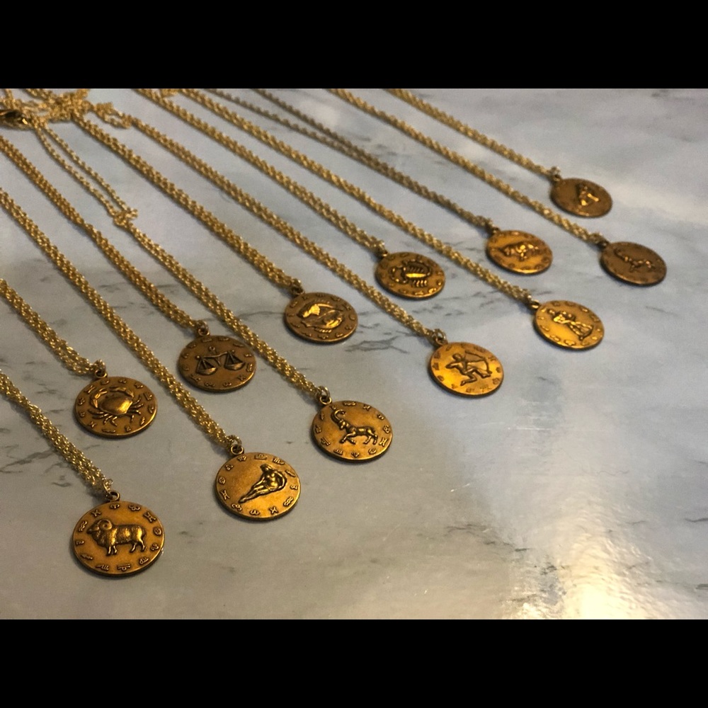 ✨3/$30✨Zodiac Pendant on chain - Picture 6 of 11